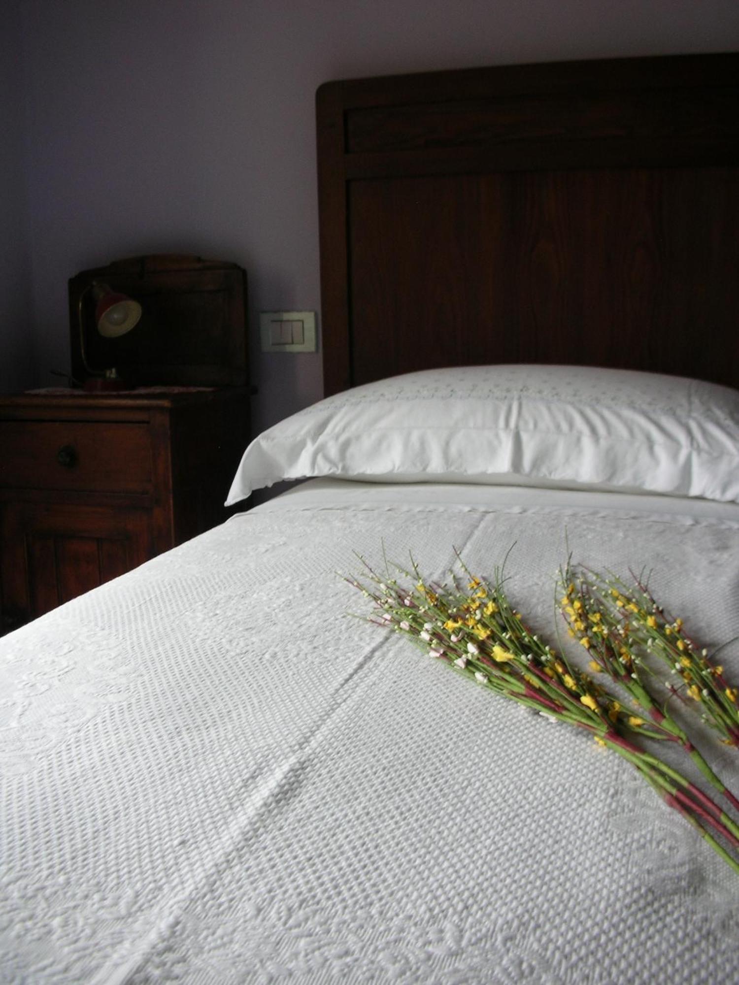 Poggio Dei Prugnoli Bed & Breakfast Tavoleto Rom bilde
