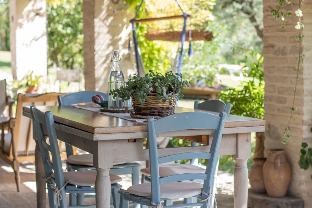 Poggio Dei Prugnoli Bed & Breakfast Tavoleto Eksteriør bilde
